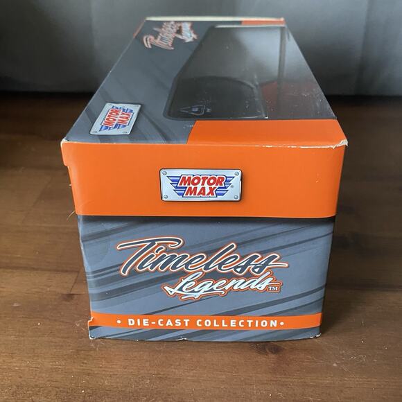 1955 Chrysler C300 Black 1/24 Scale Diecast Model Toy Car Motor Max - Picture 4 of 6